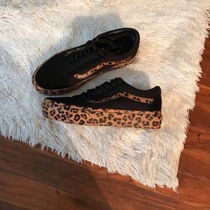 Leopard print Vans